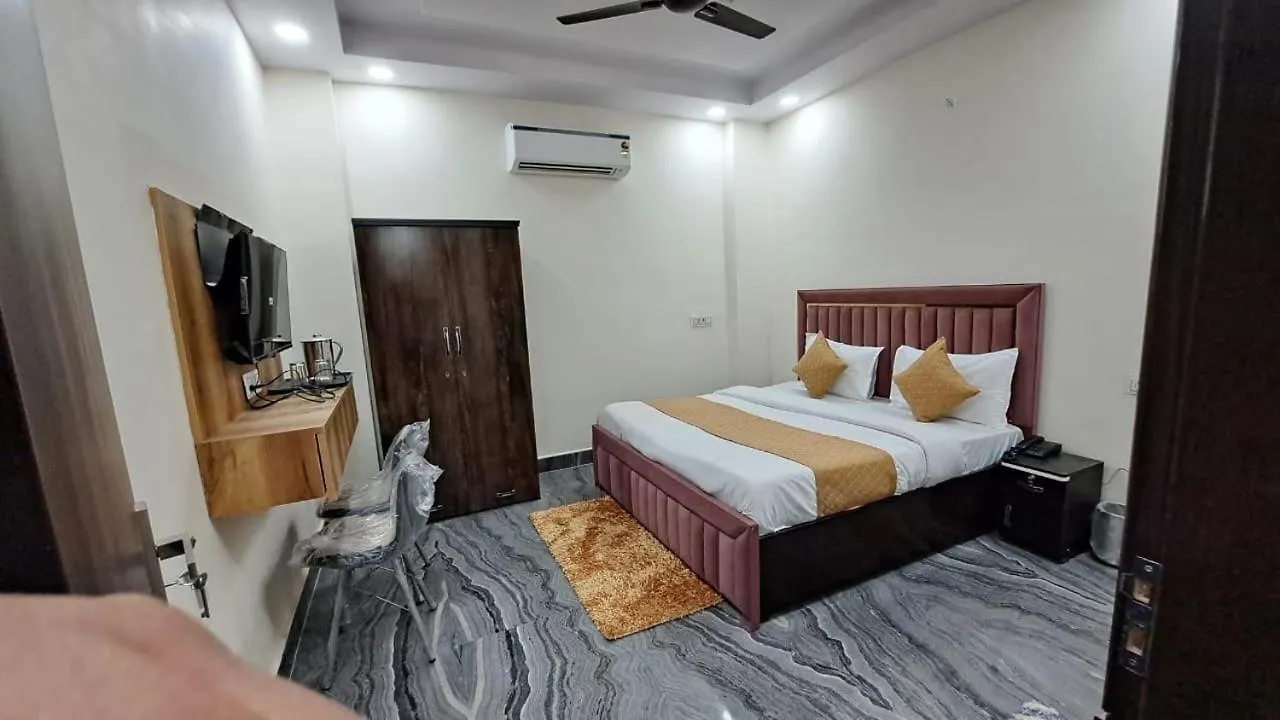Hotel O City Deluxe Delhi  Delhi (National Capital Territory of India)